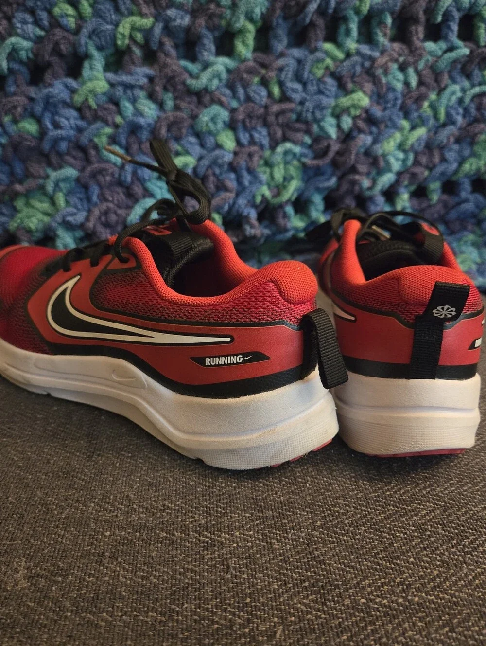 Big Kids Red And Black Nike Size 4